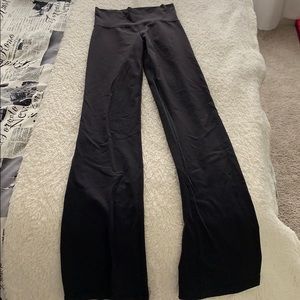 Lululemon yoga pants